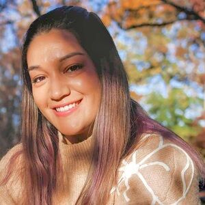 Meet your Posher, Mia